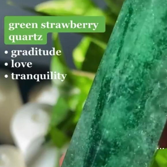 GREEN STRAWBERRY QUARTZ POINT TOWER - Picture 3 of 7